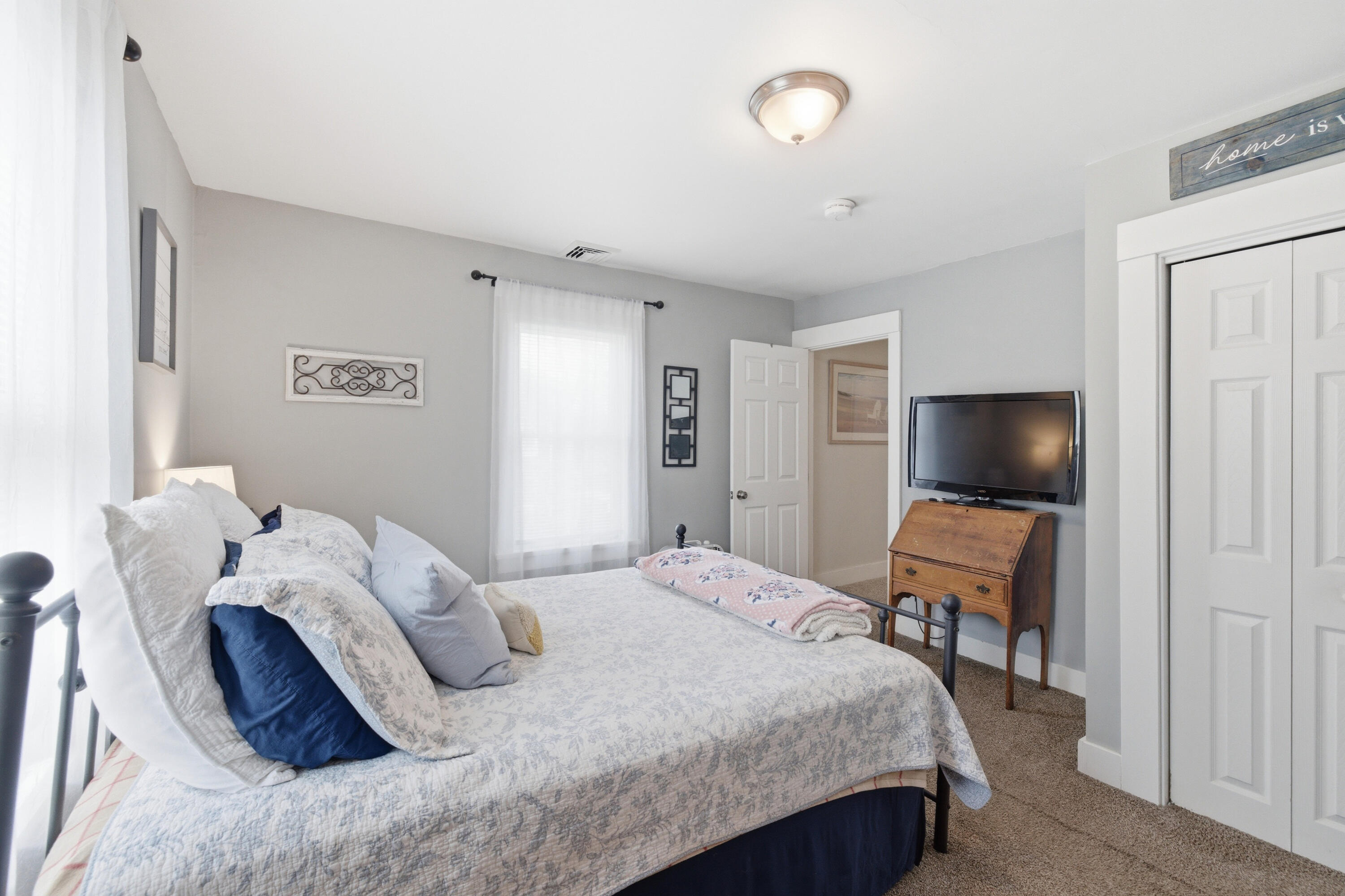 24 Grove Street Kennebunk ME 04043