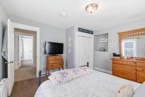 24 Grove Street Kennebunk ME 04043