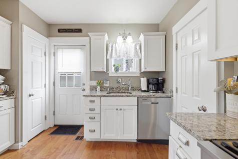 24 Grove Street Kennebunk ME 04043