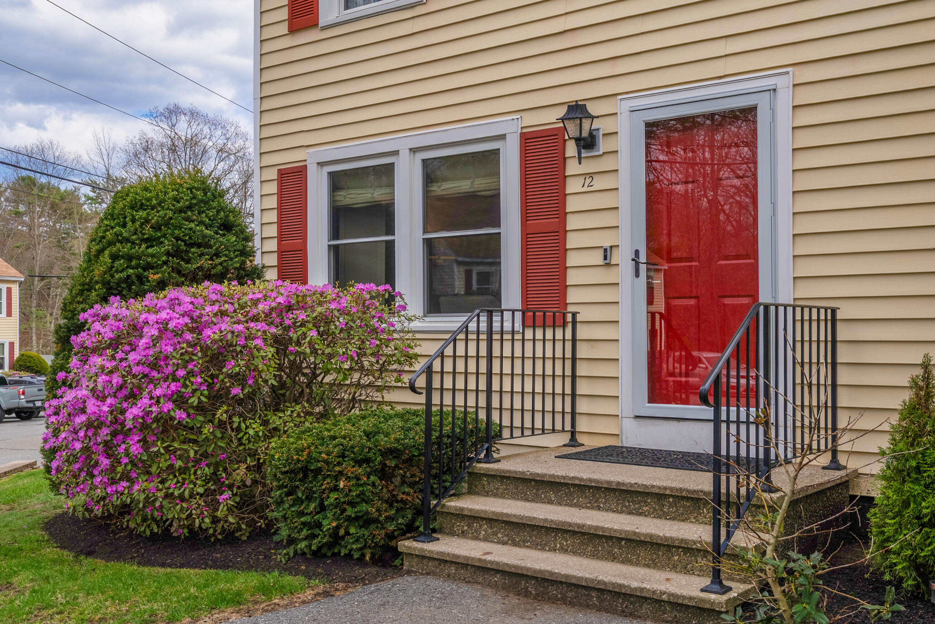 12 Powder Mill Drive Kennebunk ME 04043
