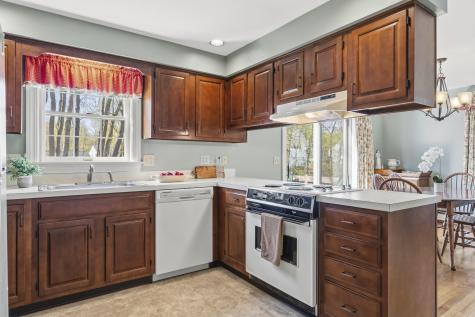 15 Coachlight Lane Portland ME 04102