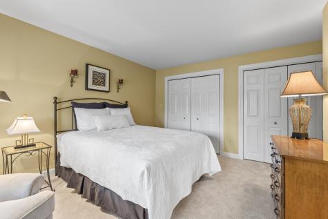15 Coachlight Lane Portland ME 04102
