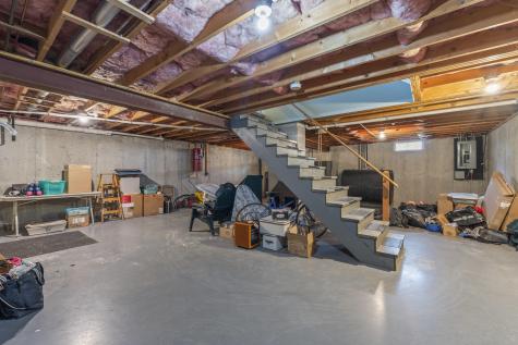 15 Coachlight Lane Portland ME 04102