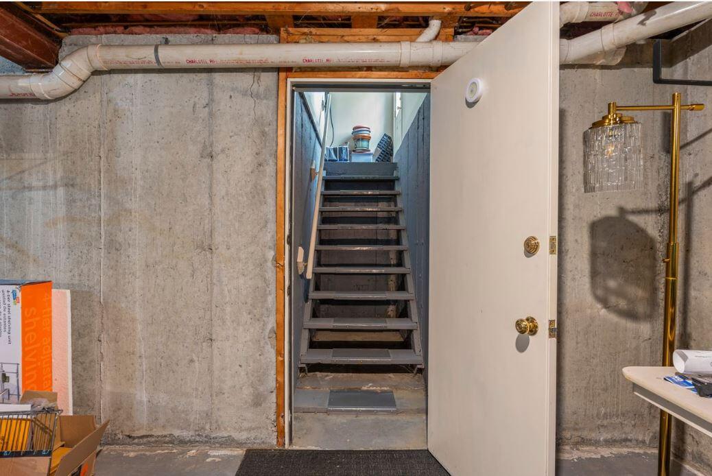 15 Coachlight Lane Portland ME 04102