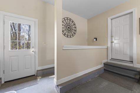 15 Coachlight Lane Portland ME 04102