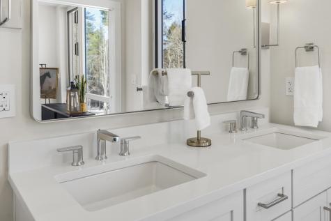 267 Us Route 1 Falmouth ME 04105