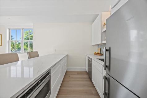 7 Isle Ave Avenue Saco ME 04072