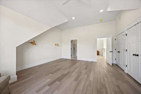 7 Isle Ave Avenue Saco ME 04072
