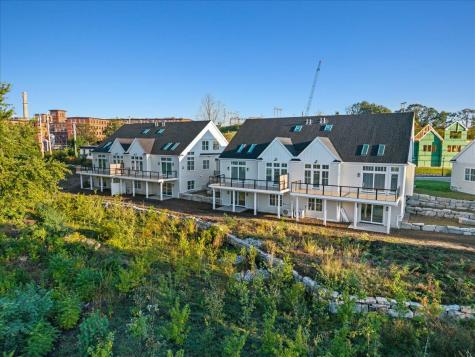 7 Isle Ave Avenue Saco ME 04072