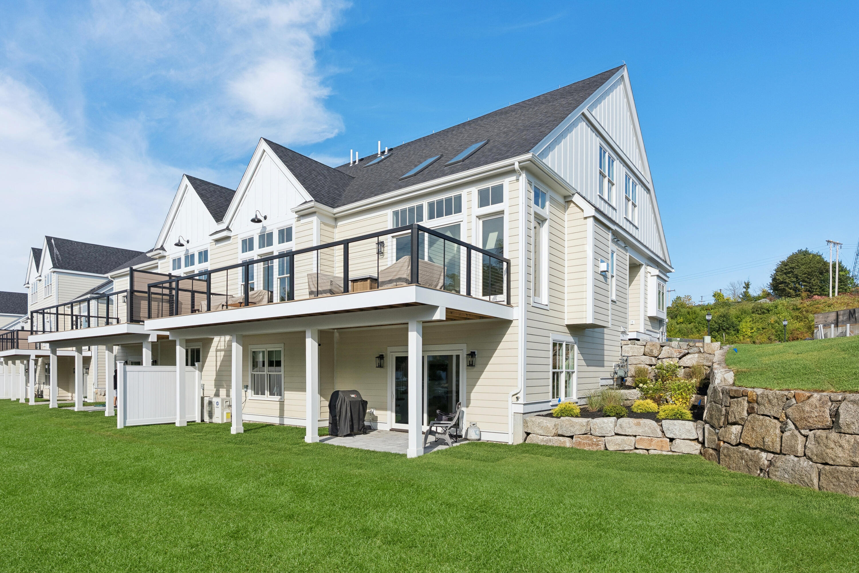 7 Isle Ave Avenue Saco ME 04072