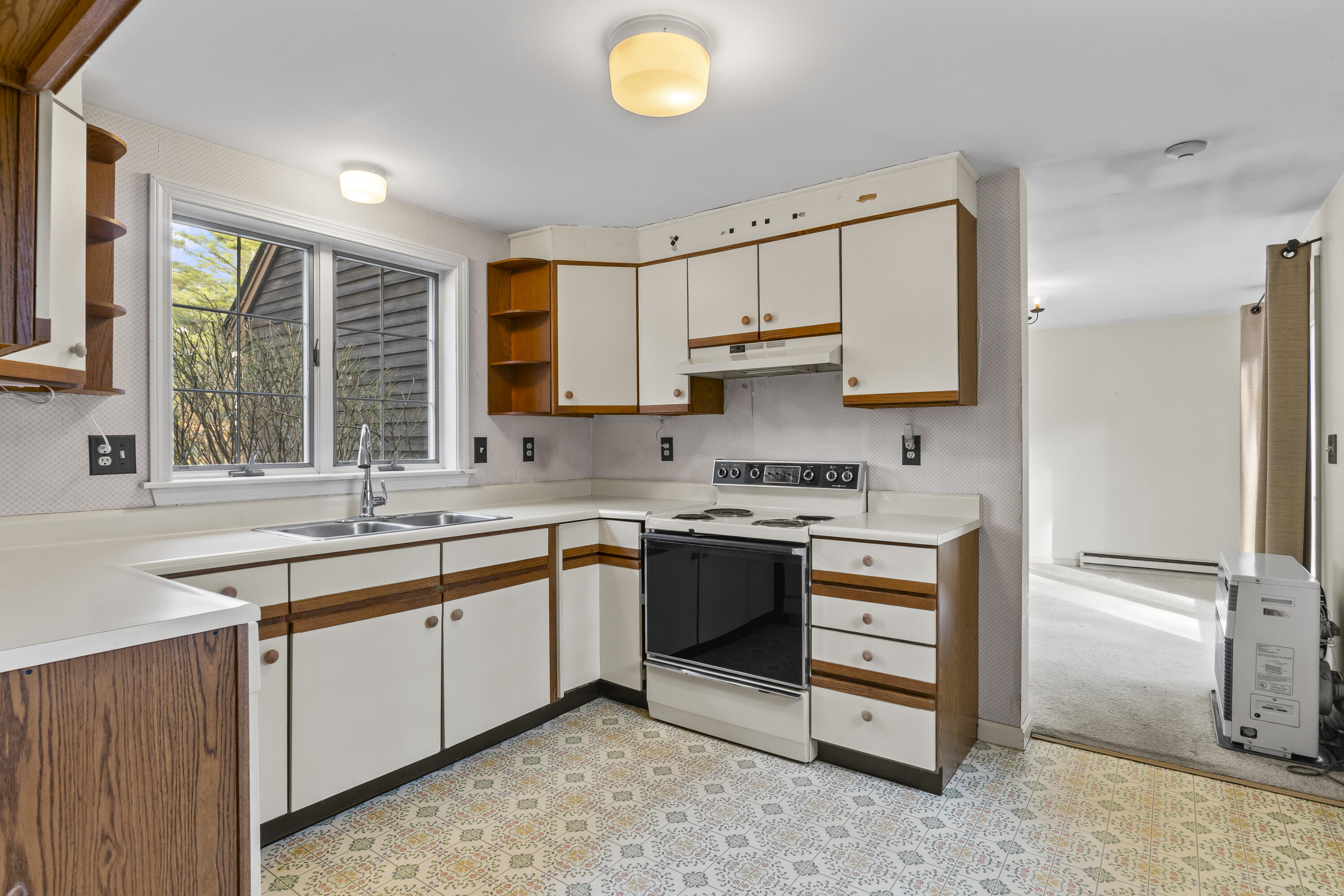 27 Cluf Bay Road Brunswick ME 04011