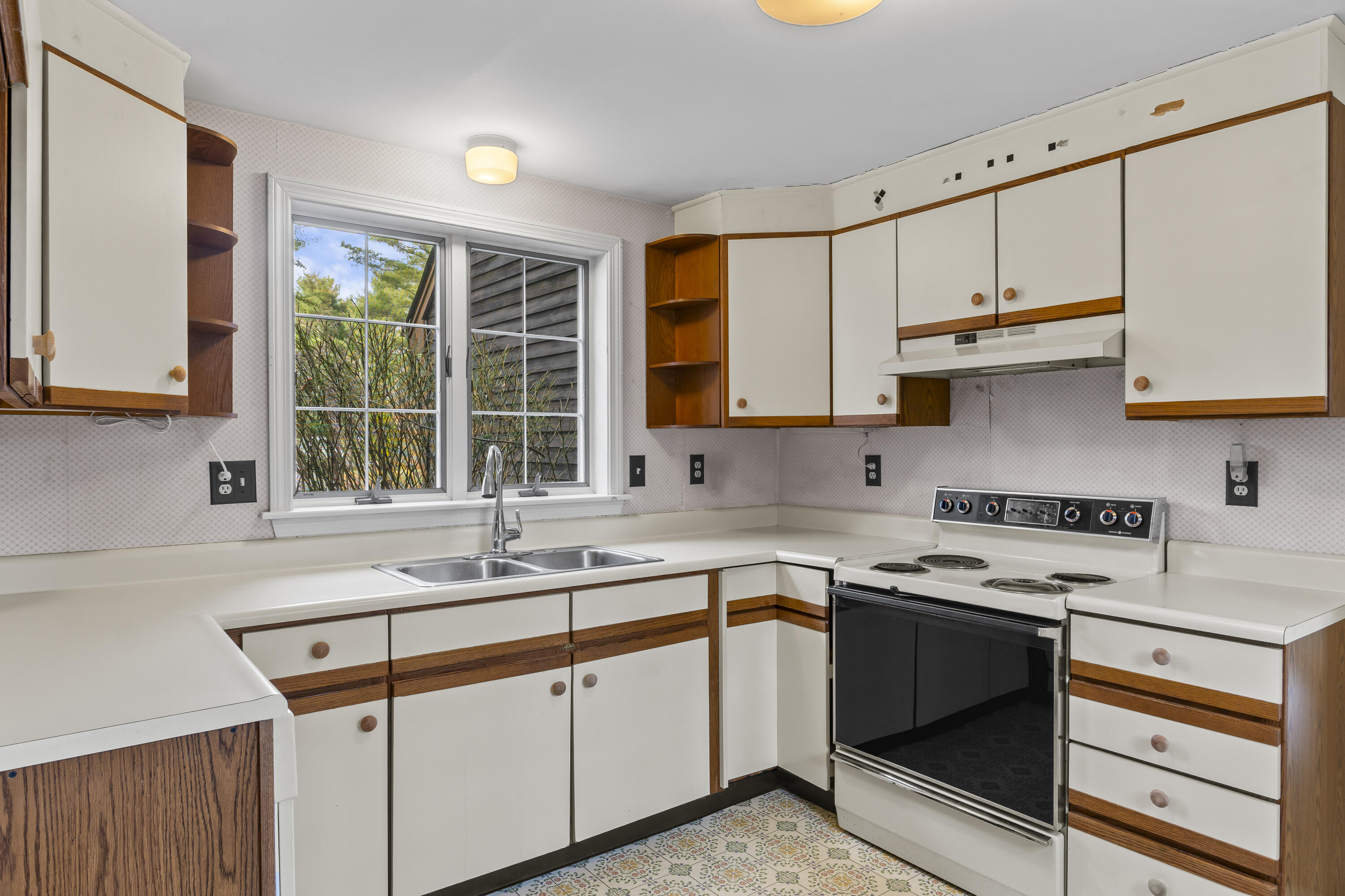 27 Cluf Bay Road Brunswick ME 04011