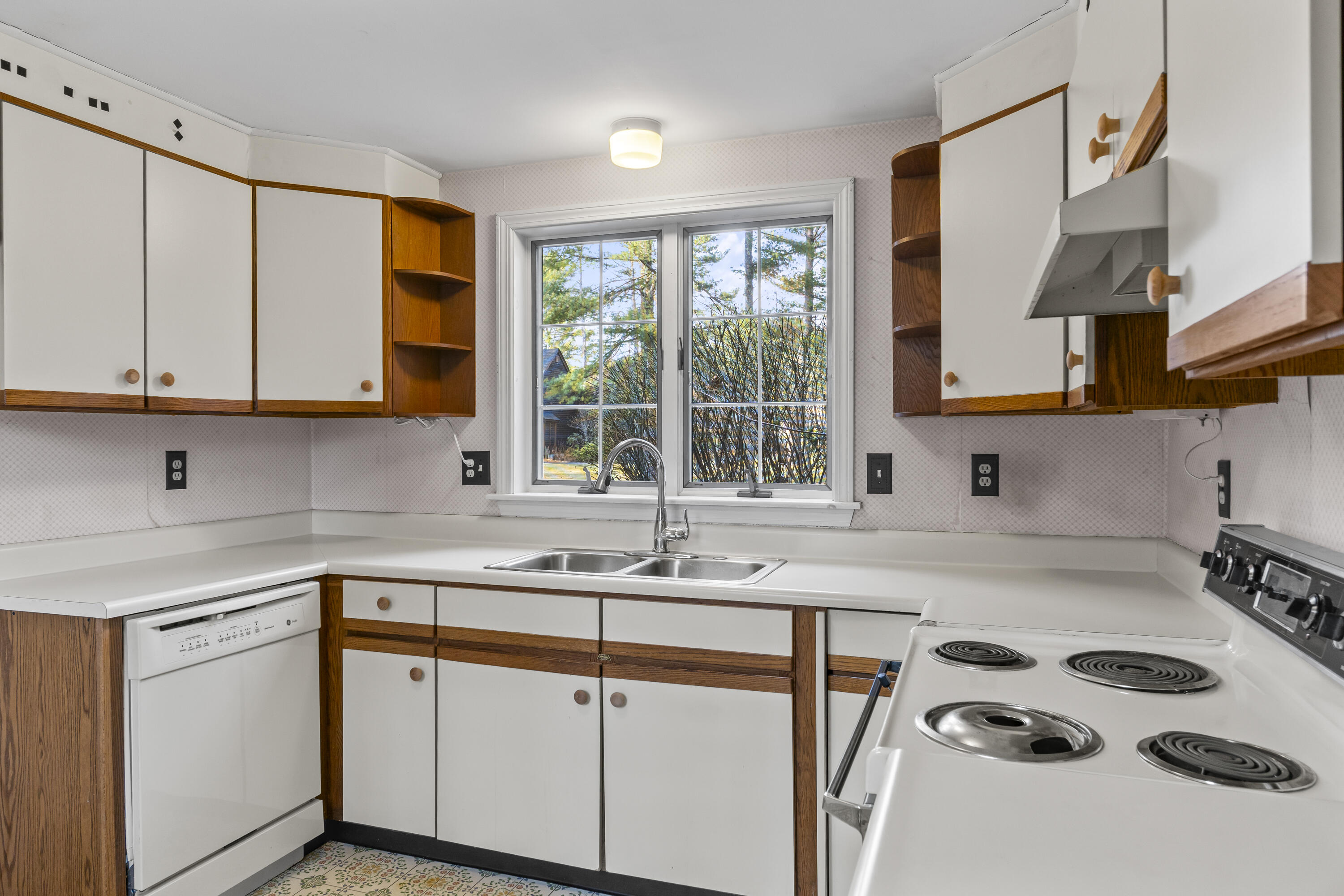 27 Cluf Bay Road Brunswick ME 04011