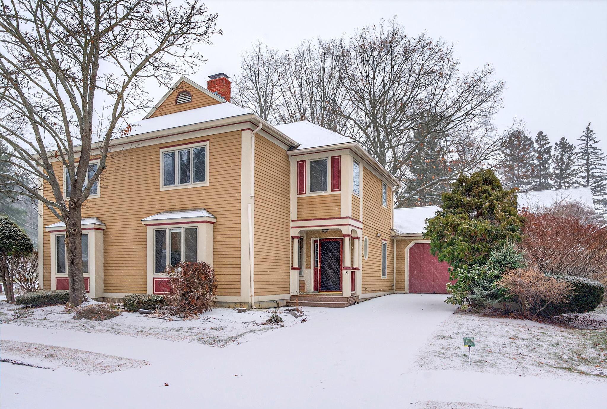 Portland ME, 18 Stoneledge Drive, Unit 18