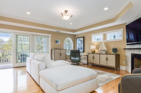 19 Bridge Street Kittery ME 03904
