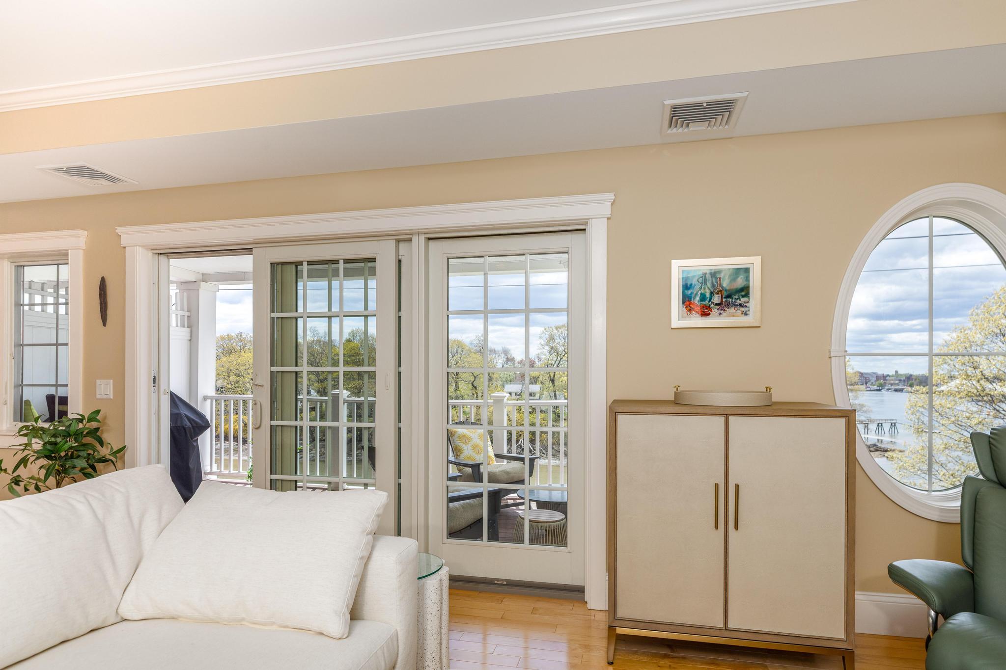 19 Bridge Street Kittery ME 03904