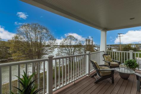 19 Bridge Street Kittery ME 03904