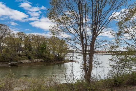 19 Bridge Street Kittery ME 03904