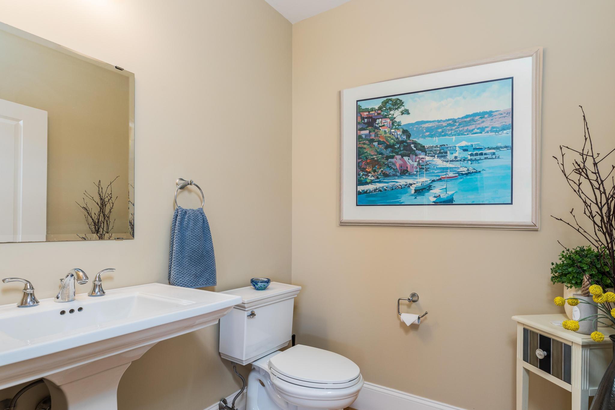19 Bridge Street Kittery ME 03904