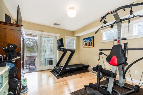 19 Bridge Street Kittery ME 03904