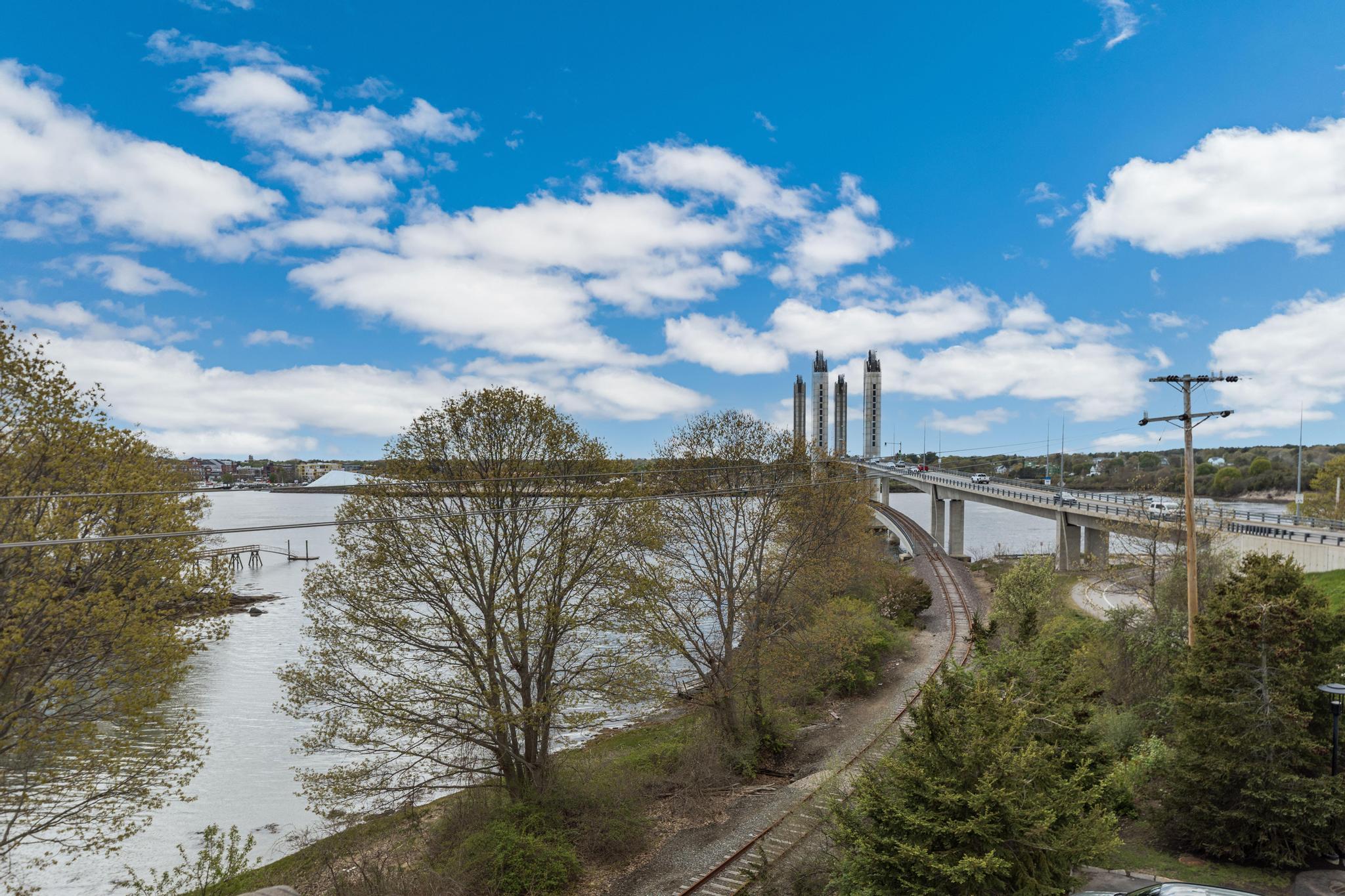 19 Bridge Street Kittery ME 03904
