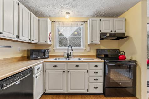 74 Munroe Lane Topsham ME 04086