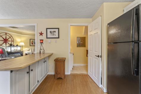 74 Munroe Lane Topsham ME 04086