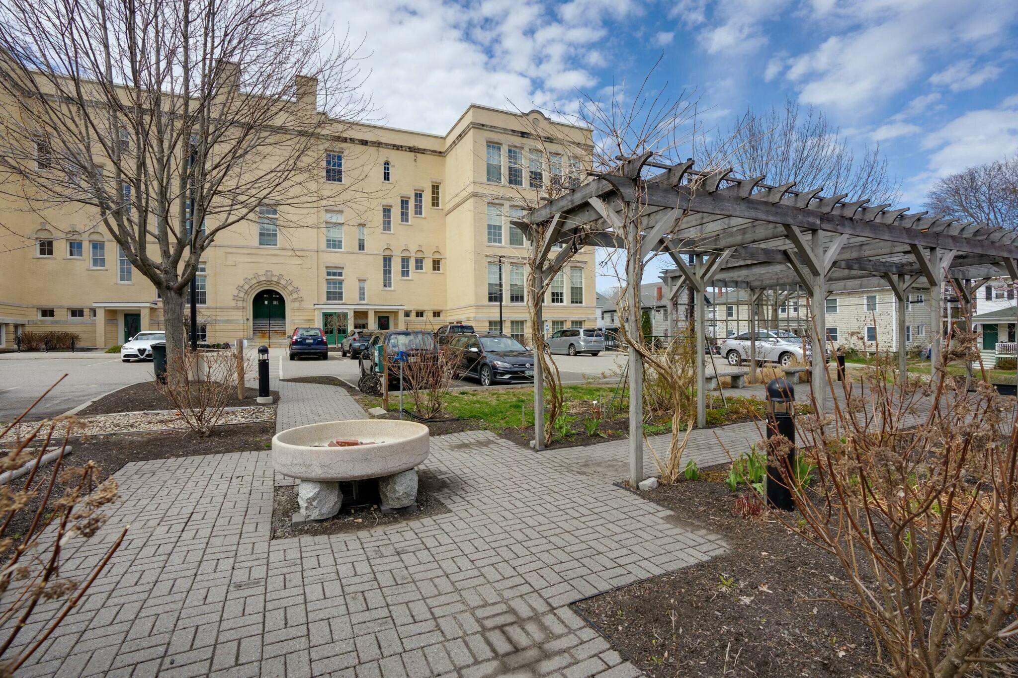 172 Falmouth Street Portland ME 04102