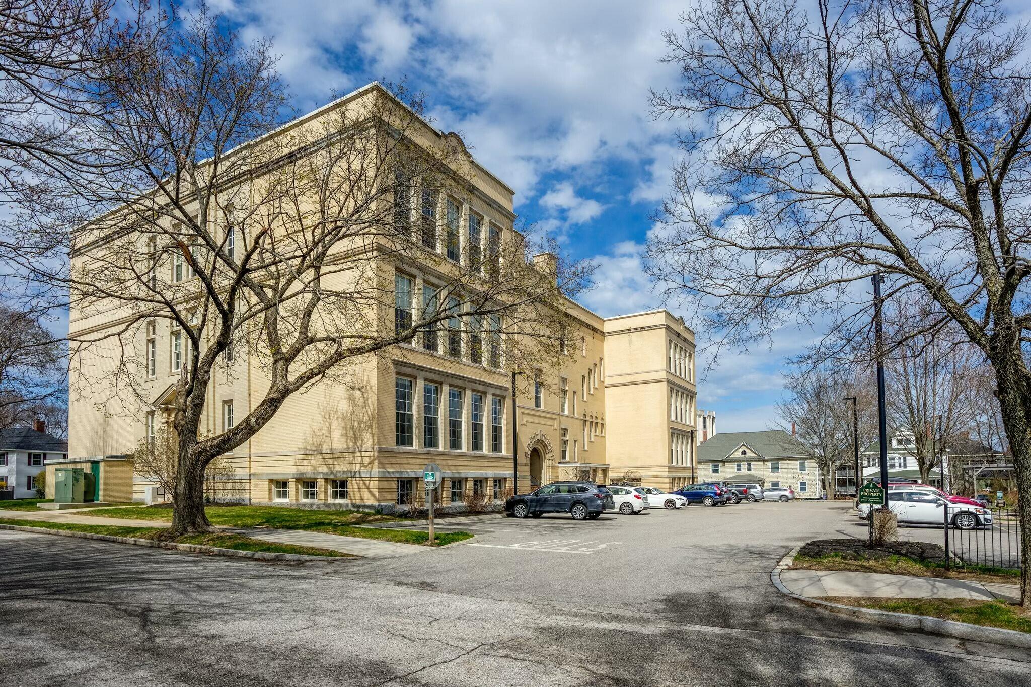 172 Falmouth Street Portland ME 04102