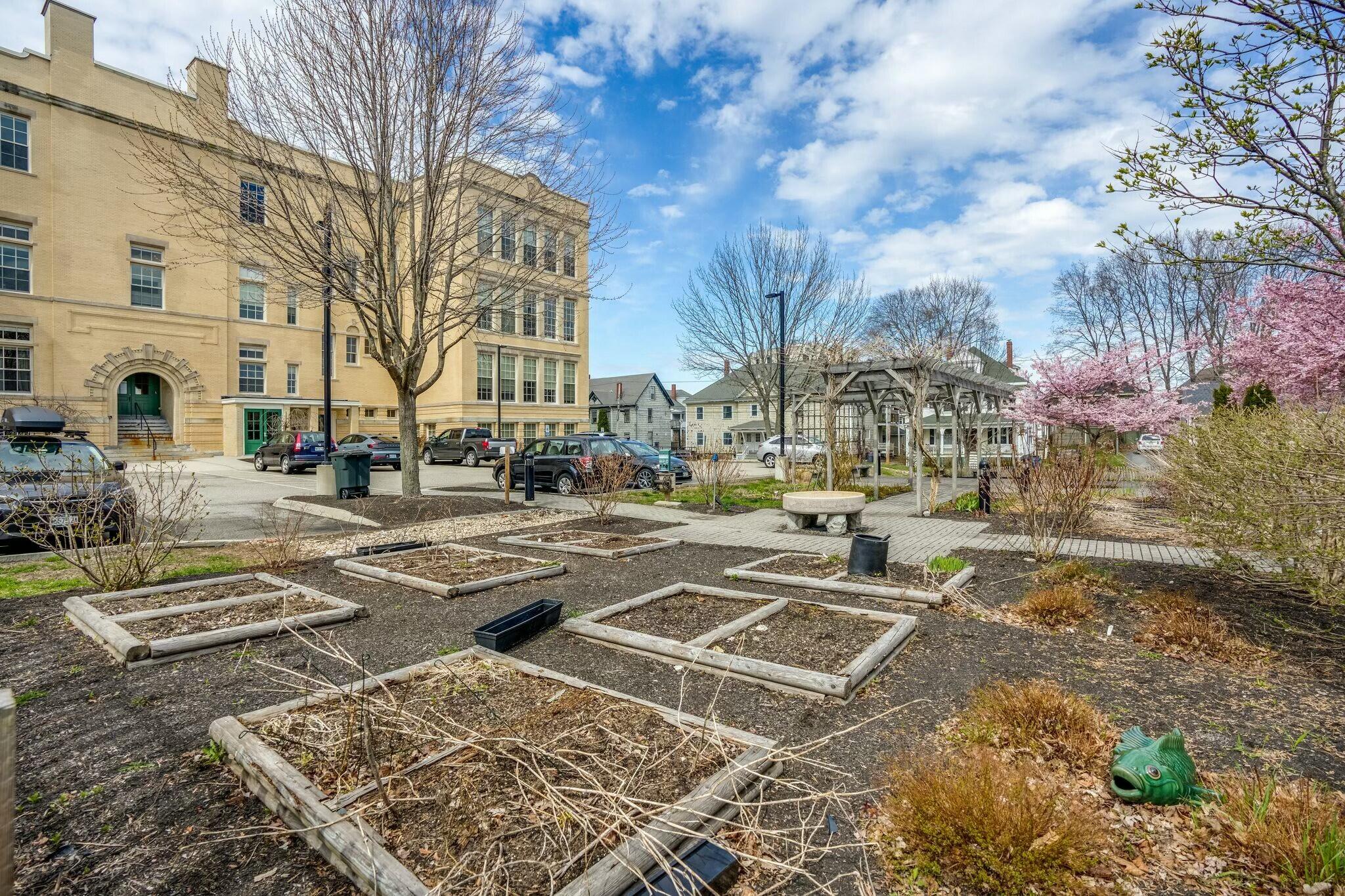 172 Falmouth Street Portland ME 04102