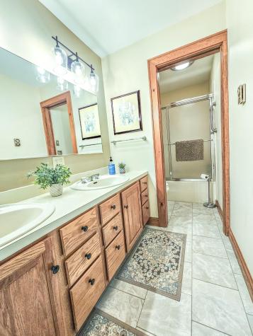 43 Estates Drive Manchester ME 04351