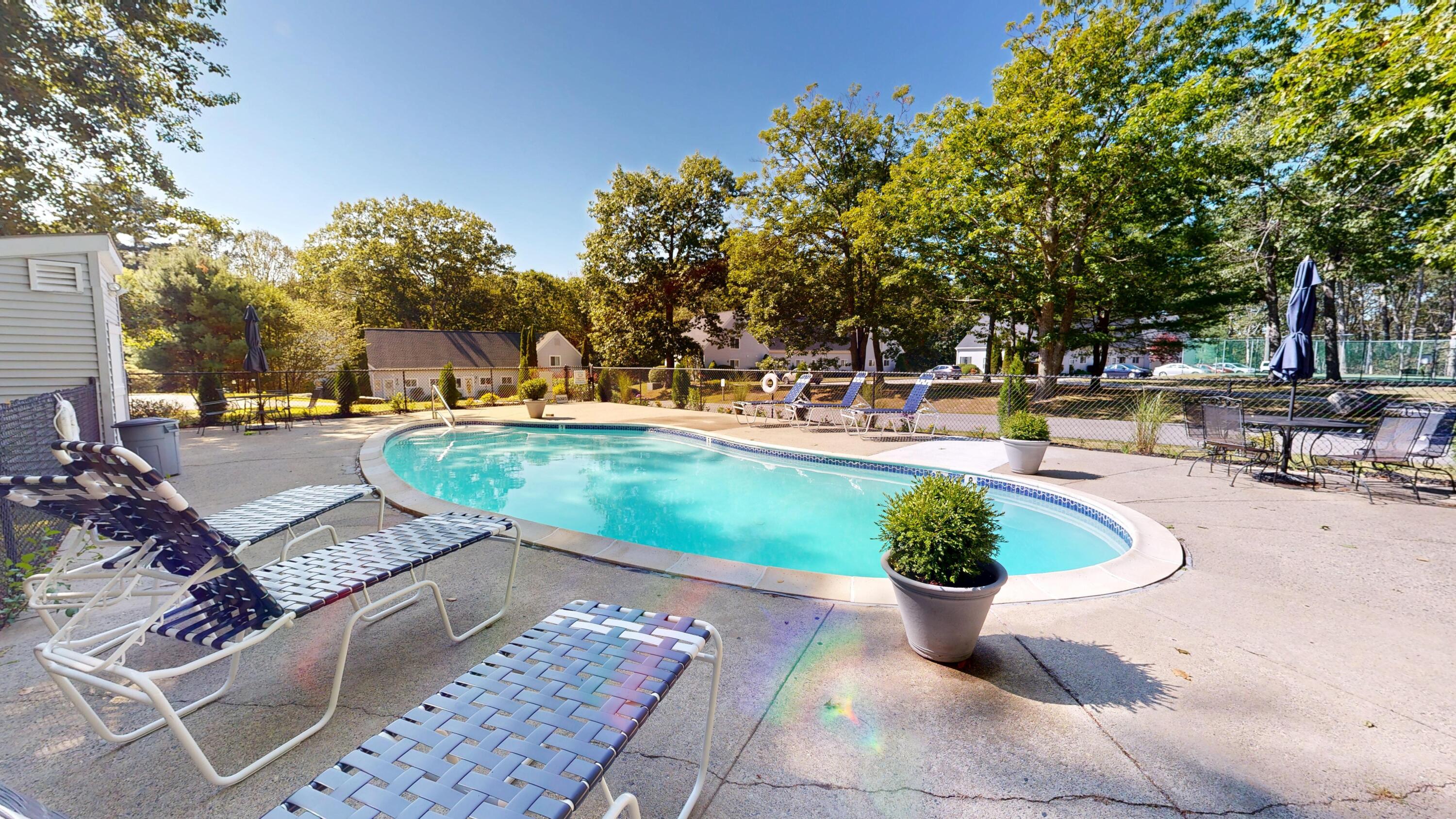 801 Us Route 1, Yorke Woods York ME 03904