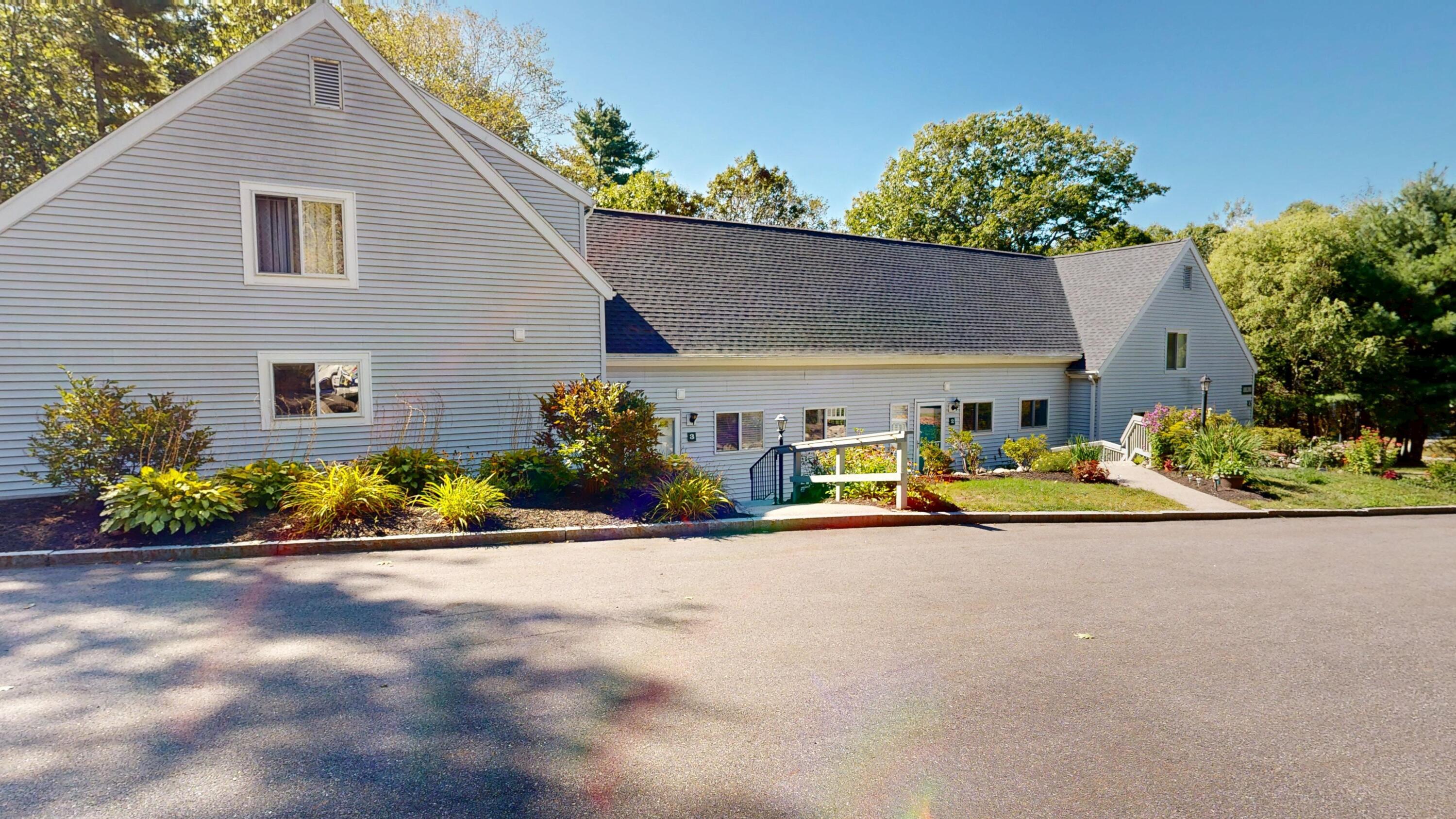 801 Us Route 1, Yorke Woods York ME 03904