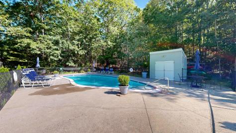 801 Us Route 1, Yorke Woods York ME 03904