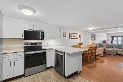 1112 Roosevelt Trail Windham ME 04062