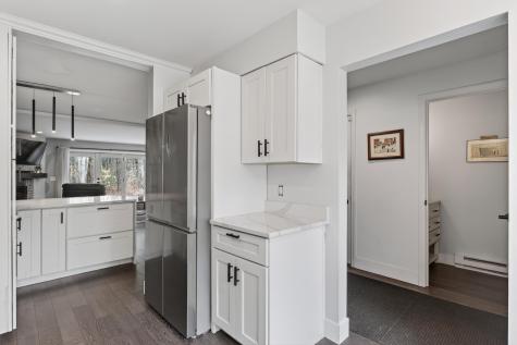10 Cresfield Terrace Portland ME 04103