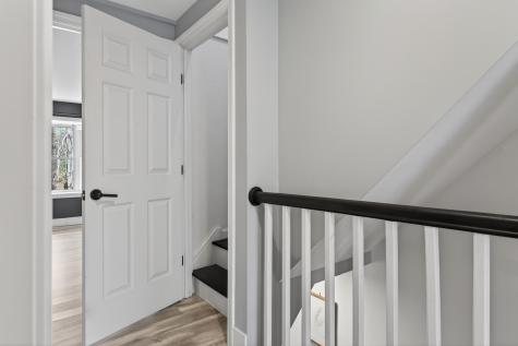 10 Cresfield Terrace Portland ME 04103