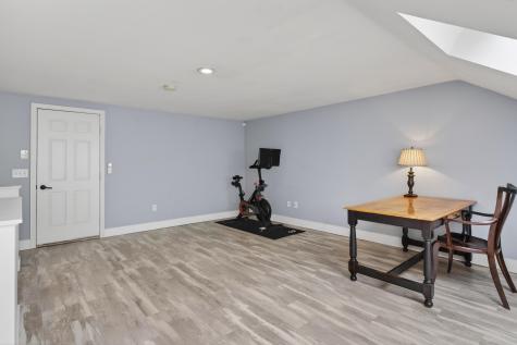 10 Cresfield Terrace Portland ME 04103