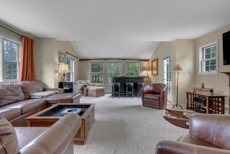 9 Crosby Lane Newry ME 04261