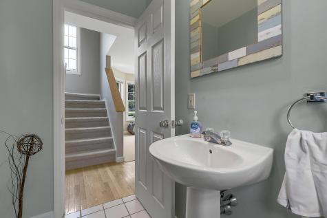 9 Crosby Lane Newry ME 04261