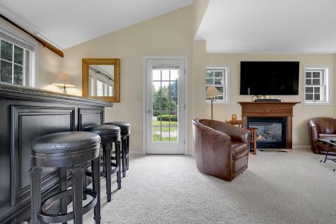 9 Crosby Lane Newry ME 04261