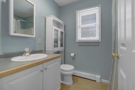 9 Crosby Lane Newry ME 04261