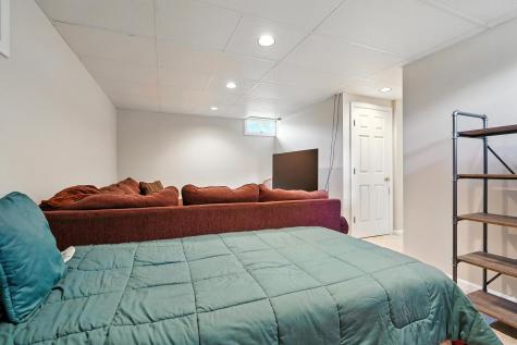 9 Crosby Lane Newry ME 04261