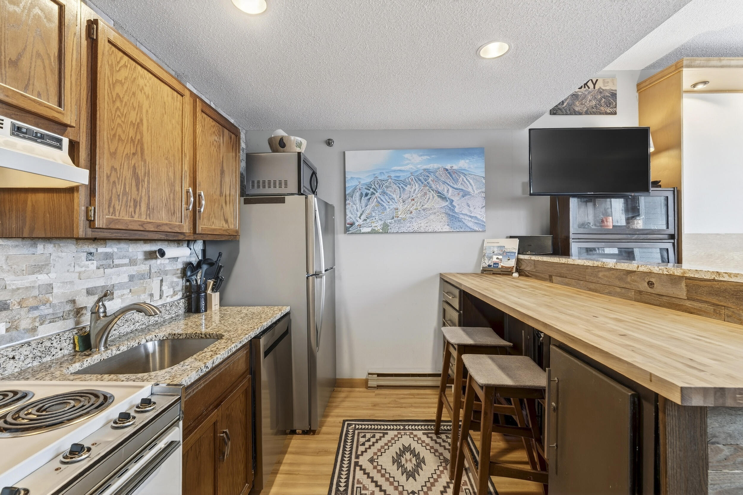 8 Cascades Drive Newry ME 04261