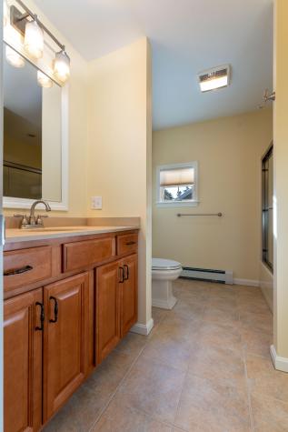 4 Iris Way Brunswick ME 04011