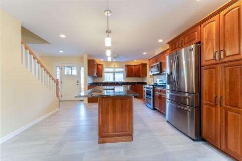 4 Iris Way Brunswick ME 04011