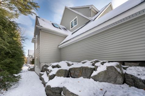 4 Iris Way Brunswick ME 04011