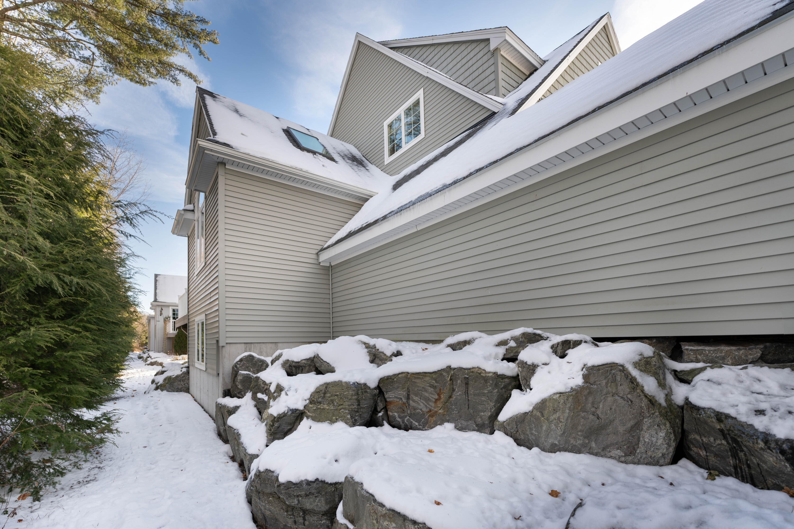 4 Iris Way Brunswick ME 04011