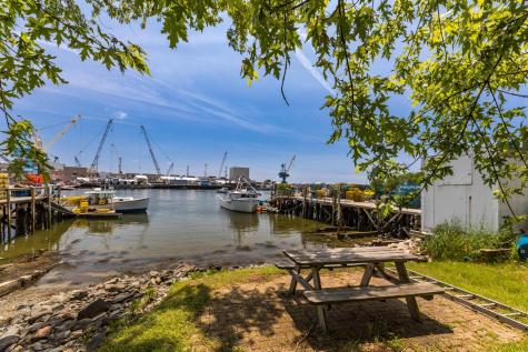 21 Government Street Kittery ME 03904