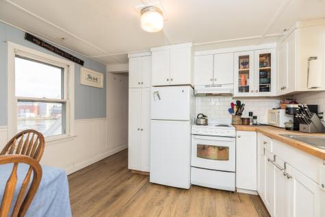 21 Government Street Kittery ME 03904